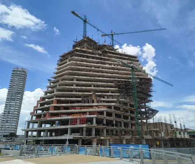Mixed use high rise, 40 levels, high rise and large scale