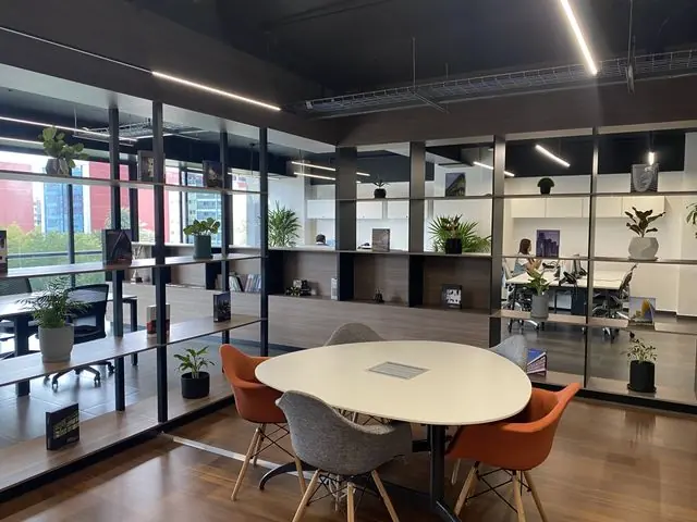 Oficinas GS, own practice, concept to site
